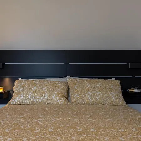 Close To Vatican - Ingresso